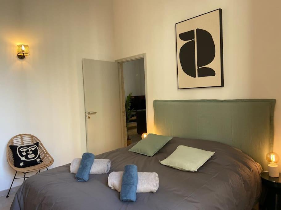 Appartement Avec Ventilateurs Proche Du Palais Des Papes Avinhão Exterior foto