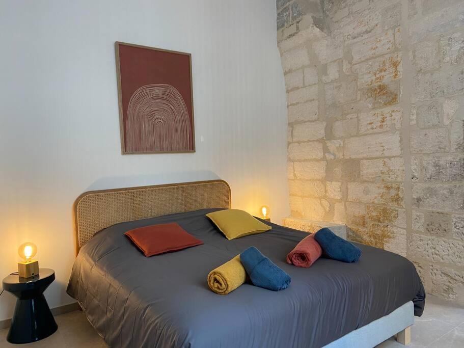 Appartement Avec Ventilateurs Proche Du Palais Des Papes Avinhão Exterior foto
